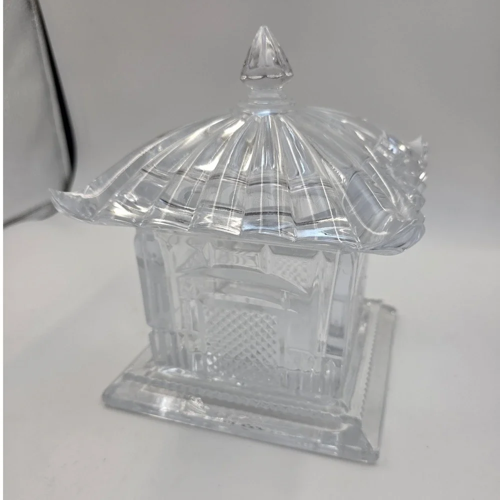 Shannon Crystal Designs of Ireland Pagoda Trinket Box Candy Dish Clear Glass Lid